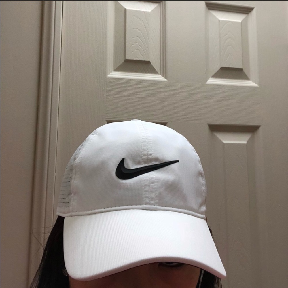 LAST ONE! Nike Women’s Adjustable Golf Hat NWT! - Picture 8 of 8